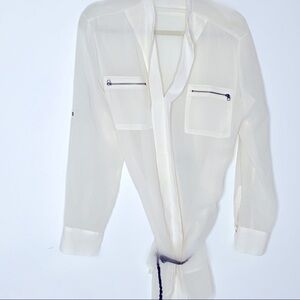 Guess long cream blouse with belt. Long sleeves. S